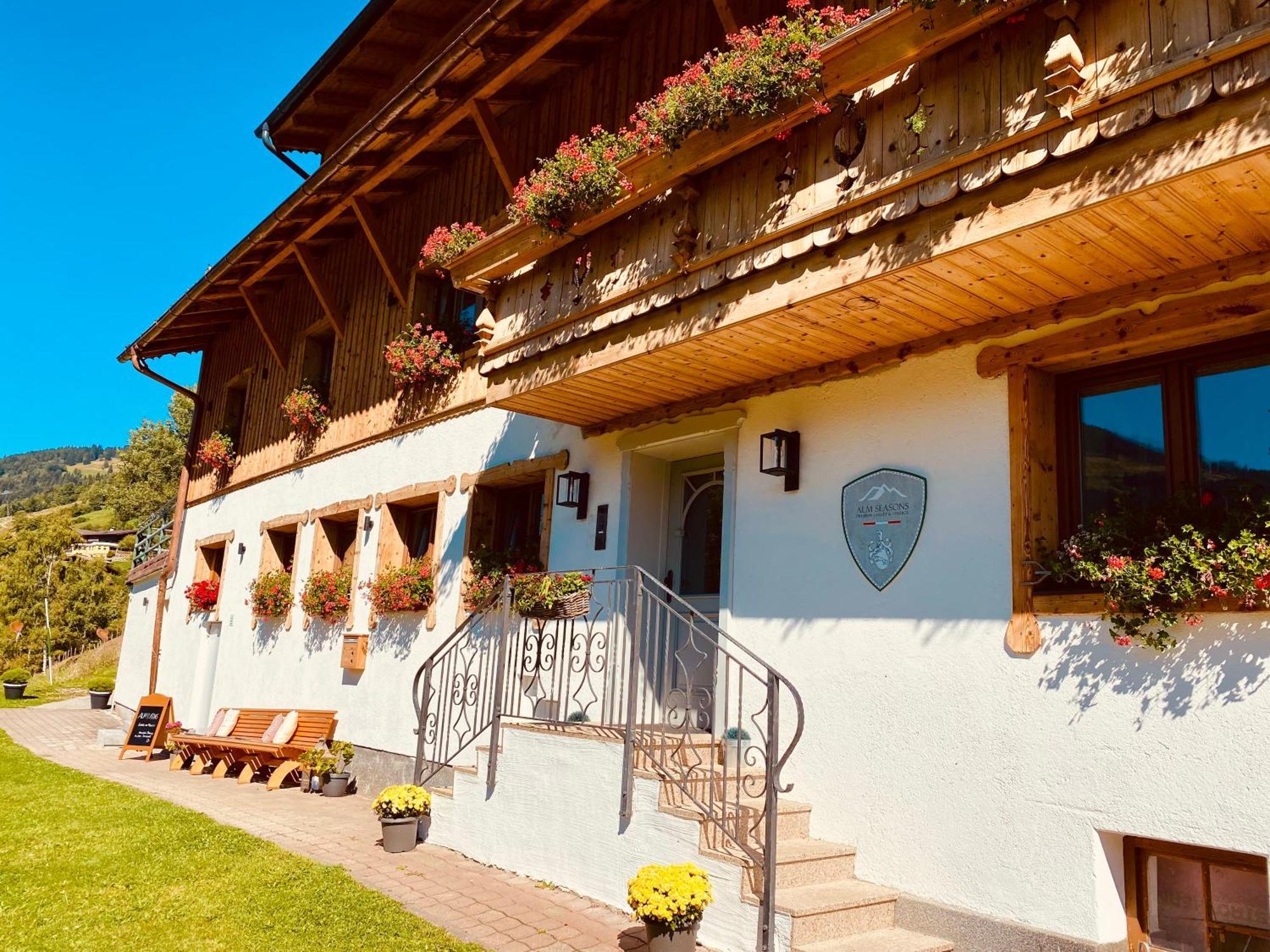 Alm Seasons Premium Chalet & Studios ซาลบาคฮินเทอร์เกลมม์ ภายนอก รูปภาพ